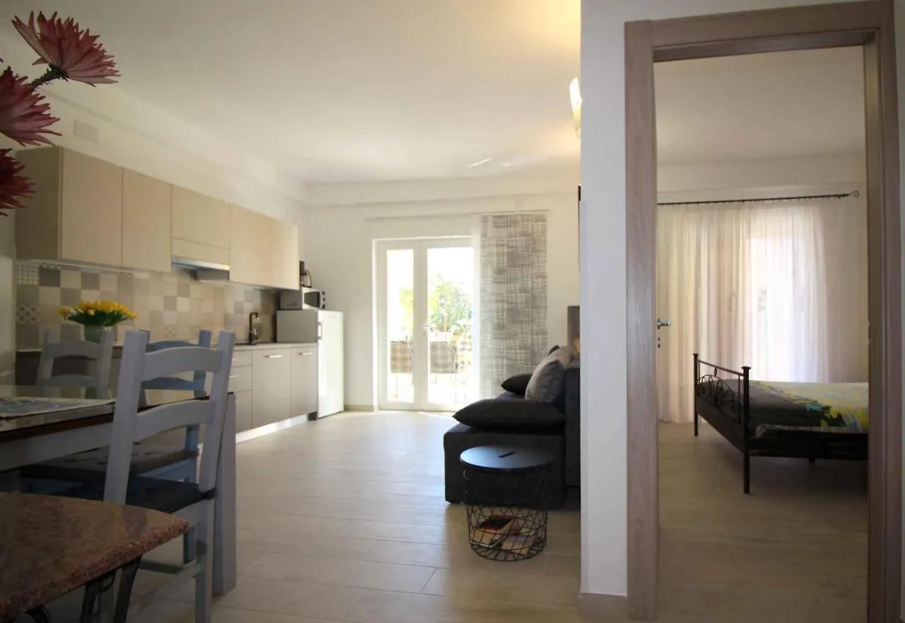 Apartment In Porec - Istrien 43263 0*,