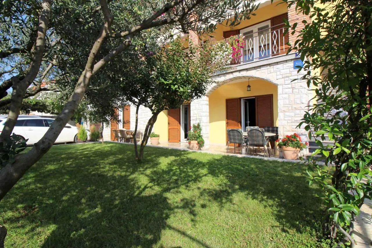 Apartment In Porec - Istrien 43263 0*,